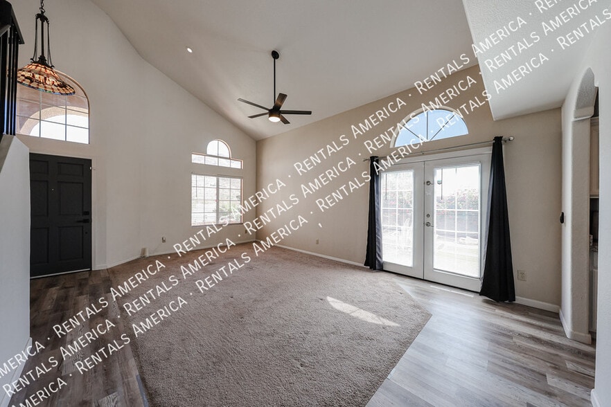Building Photo - 6101 W Whispering Wind Dr