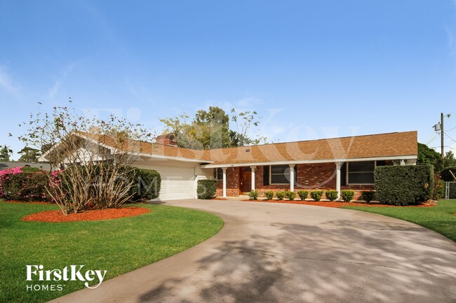 Building Photo - 504 St Dunstan Way