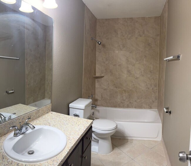 Building Photo - AFFORDABLE 2/2 IN CORAL SPRINGS! Great Location + Amazing Specials!