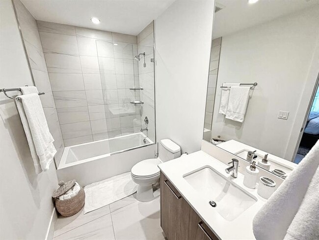 Building Photo - 151 N Seabreeze Blvd