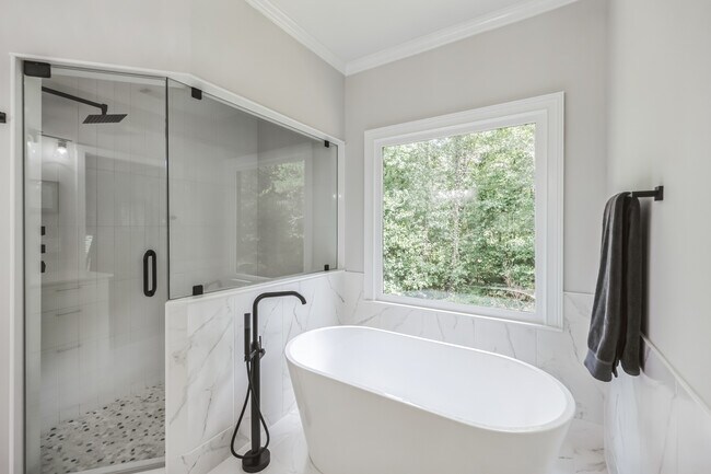 Primary bathroom recently updated - 510 Newburgh Way