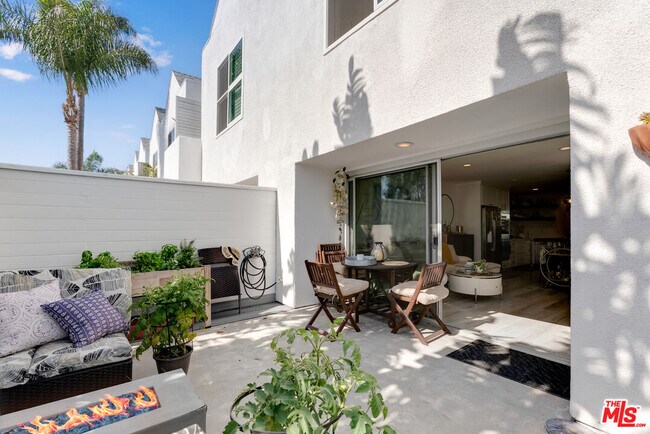 Building Photo - 28711 Pacific Coast Hwy