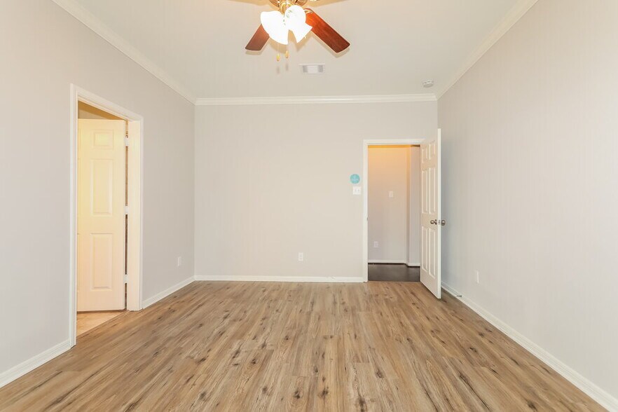 Building Photo - 23006 Silver Linden Ct