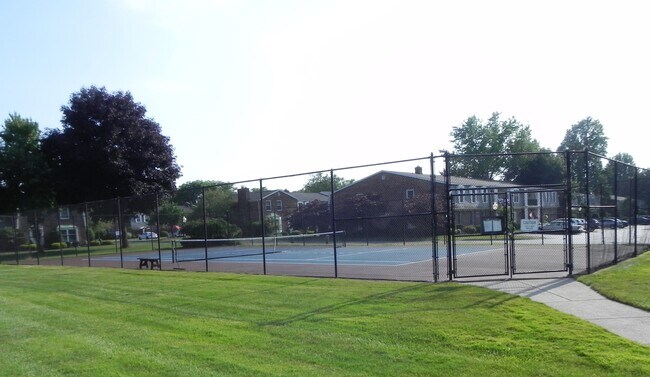 Tennis - 20 Guilford Ln