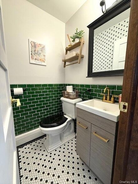 Building Photo - 9 Bayview Ct