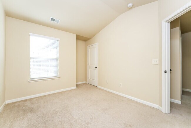 Building Photo - 2345 Morgan Farm Dr