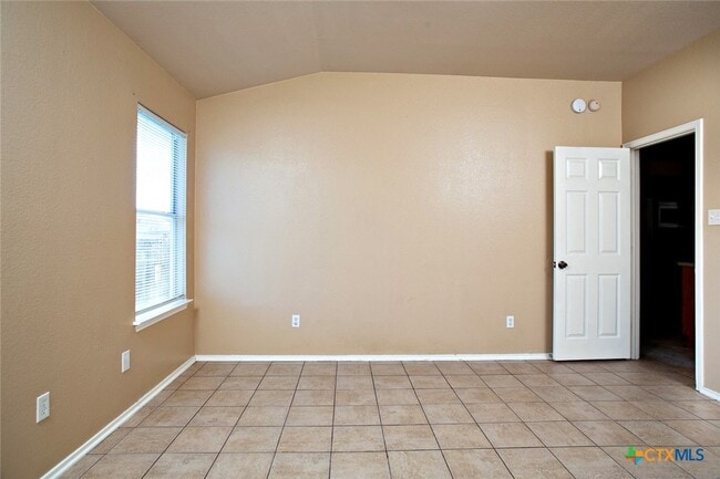 Building Photo - 5515 Lions Gate Ln