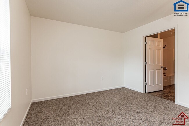 Building Photo - 6407 Son Light Way