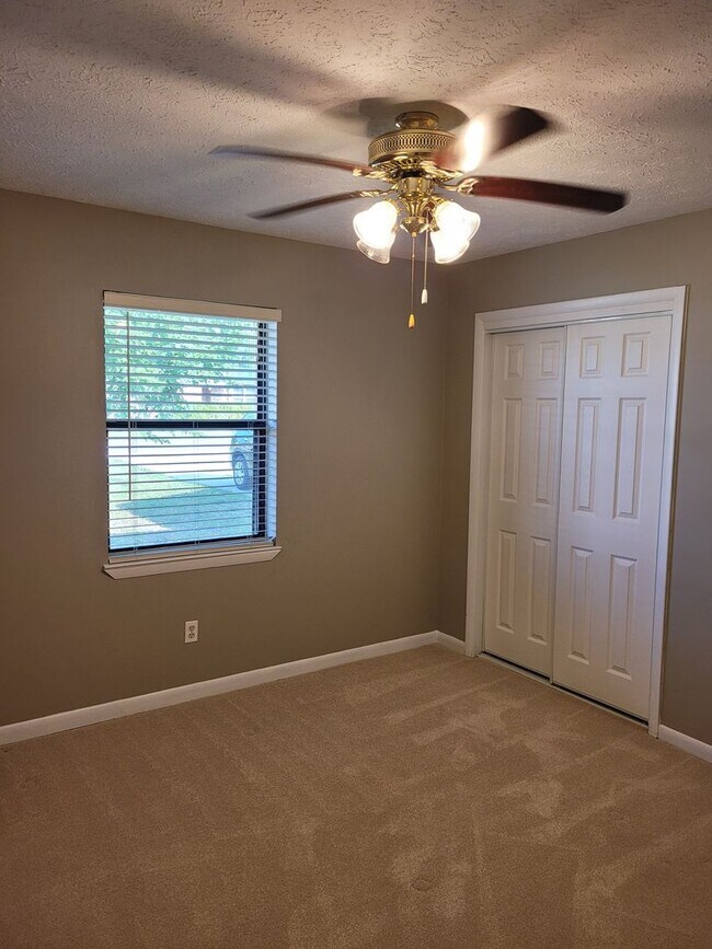 Building Photo - Callaway 3 bedroom 2 bath home with 2 car ...