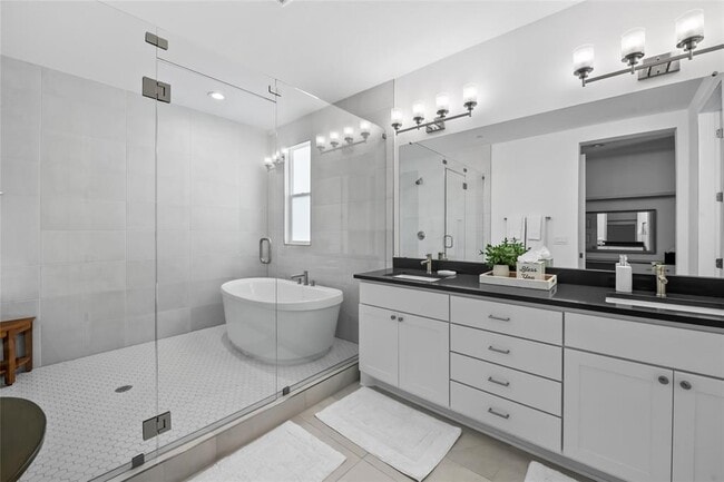 Building Photo - 4310 Authentic Dr