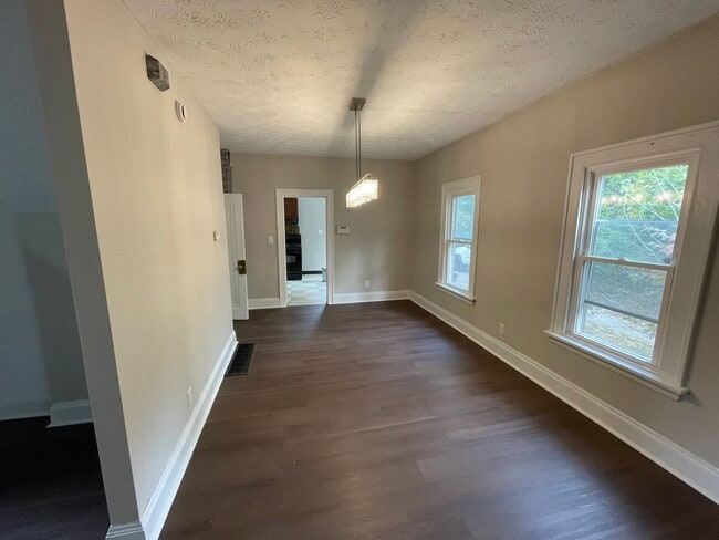 Building Photo - SECTION 8 and EDEN ACCEPTED!! Spacious New...