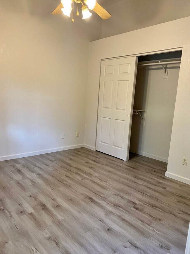 Building Photo - 3649 Canyon Loop