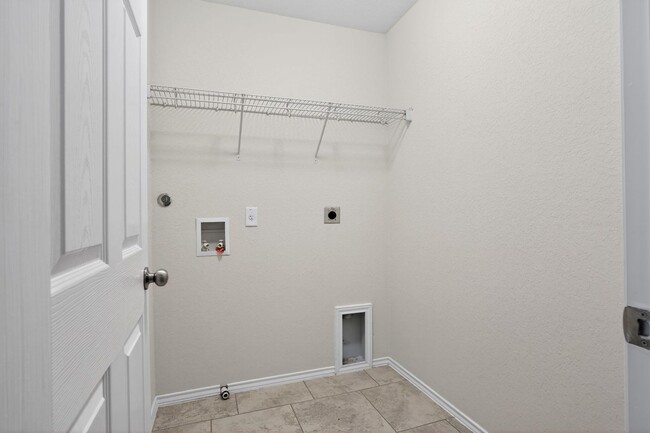 Building Photo - 4 Weeks Free!!! Beautiful 3 Bedroom Home in New Braunfels – Spacious Layout & Prime Location!