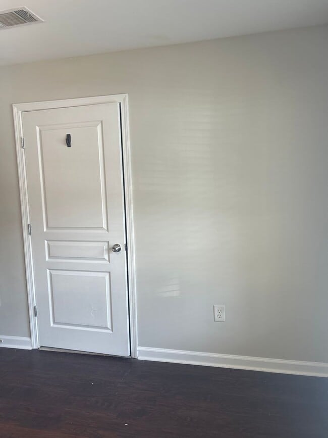 Building Photo - 07-103 Barrett