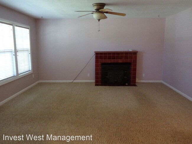 Building Photo - 2 br, 1 bath House - 2645 Field St