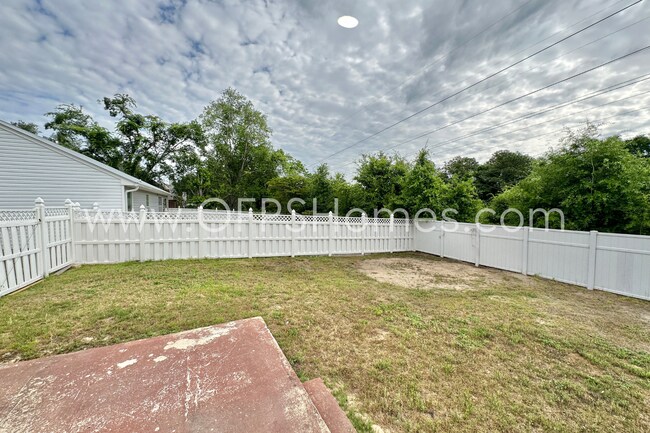 Building Photo - Spacious 4-Bedroom Home with Bonus Loft & Huge Backyard Deck – Available Now!