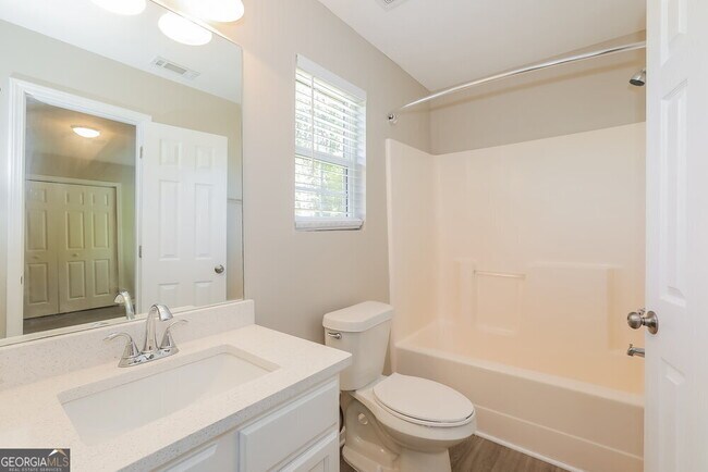 Building Photo - 1052 Navaho Trail