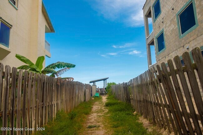 Building Photo - 190 Richards Rd