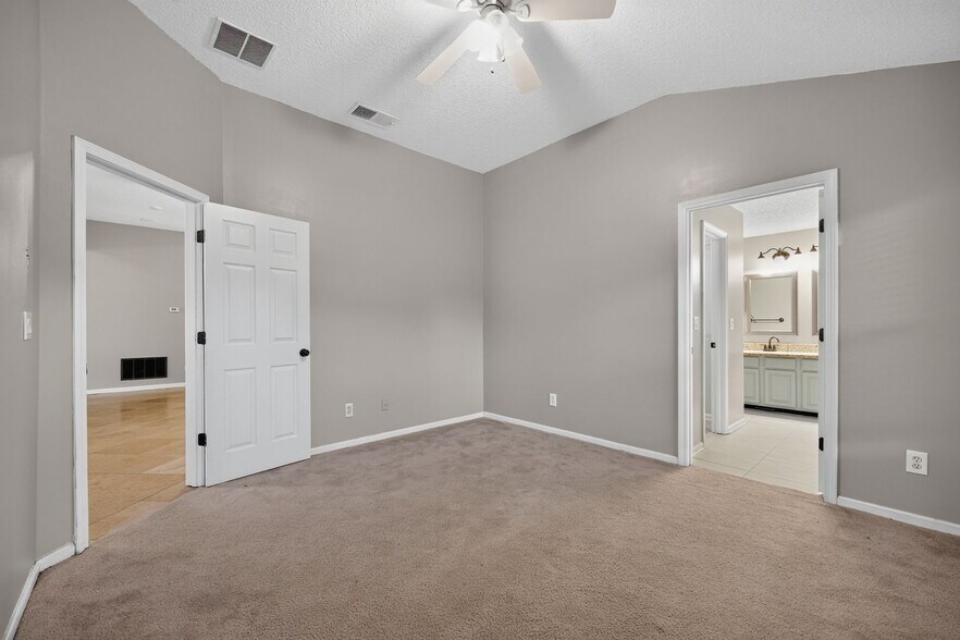 Building Photo - 863 Timberjack Ct