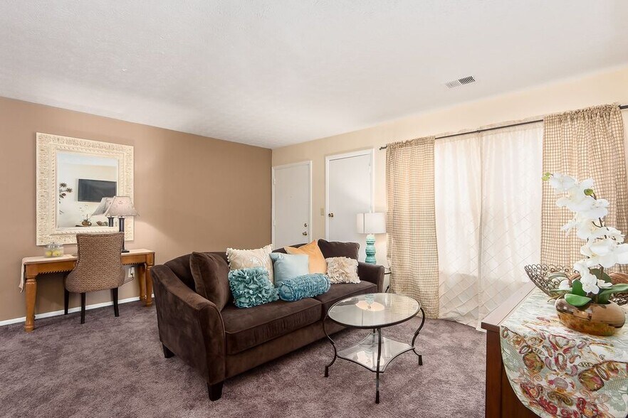 Lake Eden Apartments & Townhomes 5179 Dempster Dr Columbus OH 43228