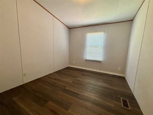 Building Photo - 12733 Pecan Tree Ct