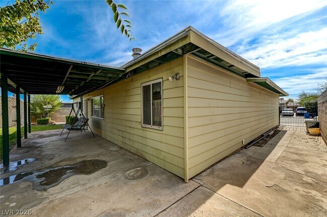 Building Photo - 6208 Casada Way