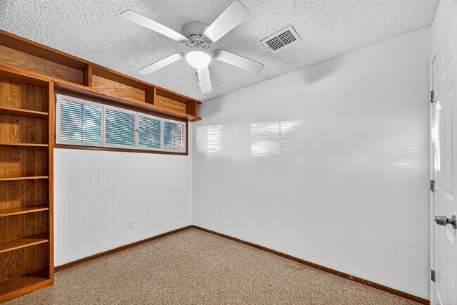 Building Photo - 3817 Anita St