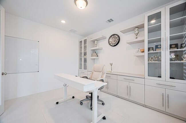 Building Photo - 18311 Licola Mdw Ln