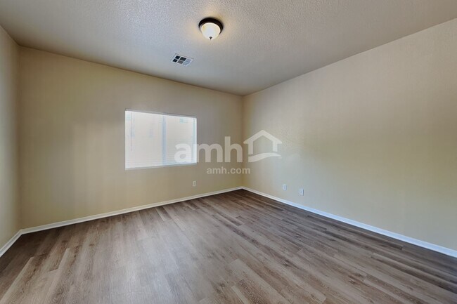 Building Photo - 2459 Belt Buckley Dr