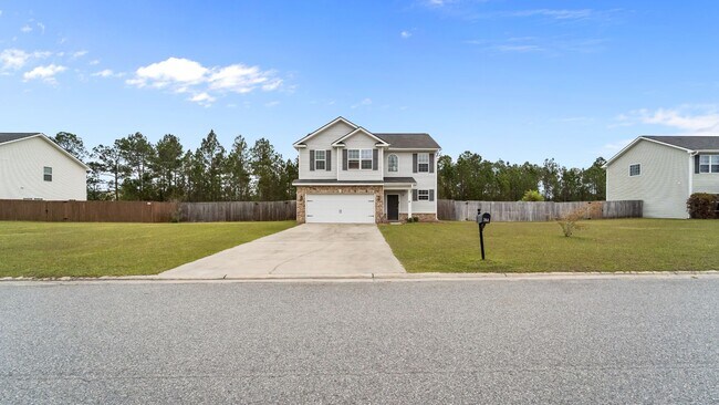 Building Photo - Spacious 3BR Home with Fenced Yard Near Ft. Stewart