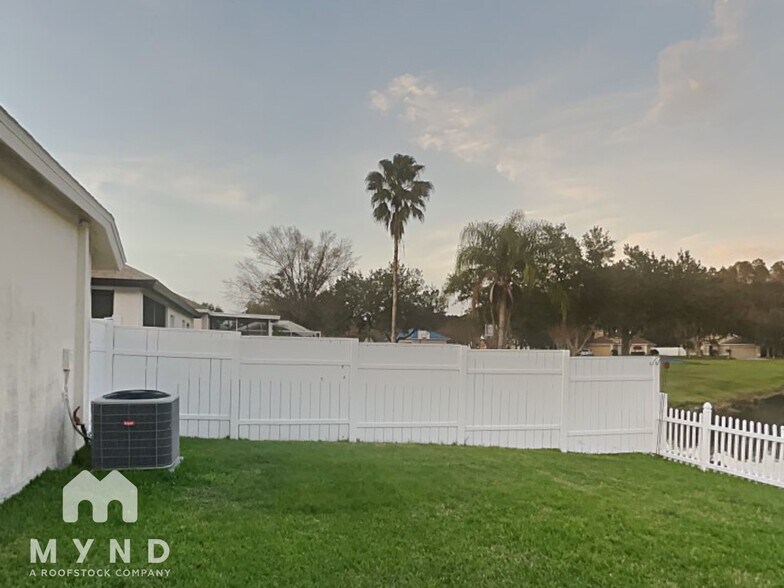 Building Photo - 1328 Maximilian Dr