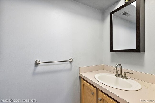 Building Photo - 1538 Maryland Club Dr
