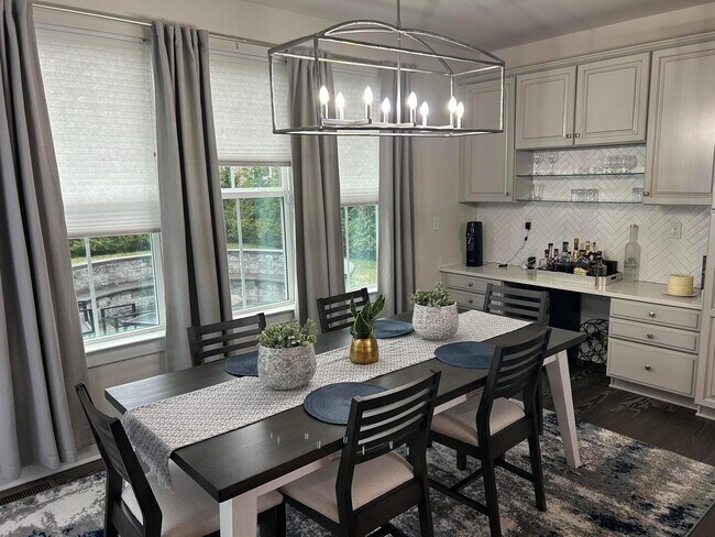 Building Photo - 603 Spring Hollow Dr