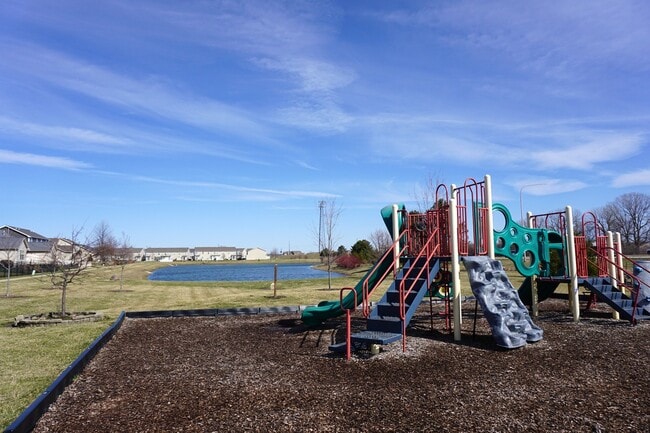 Building Photo - 802 Sedgegrass Dr