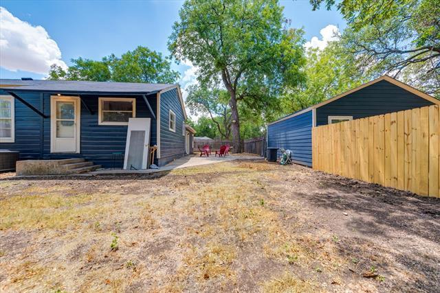Building Photo - 3936 Winfield Ave