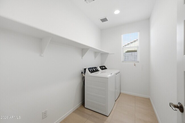 Building Photo - 3810 N 101st Dr