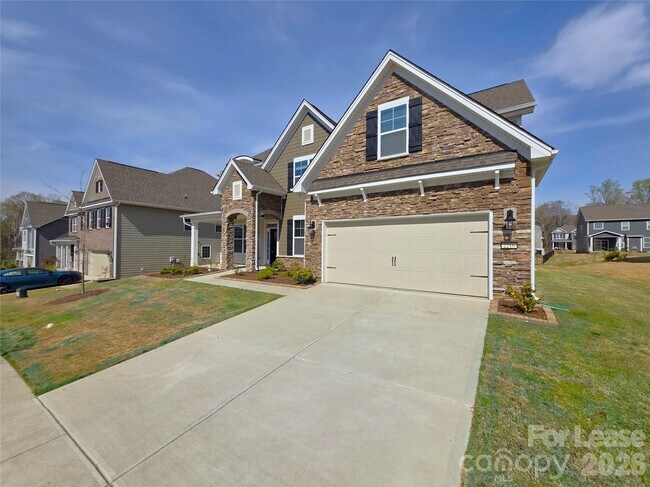 Building Photo - 2216 Skybrook Oaks Dr