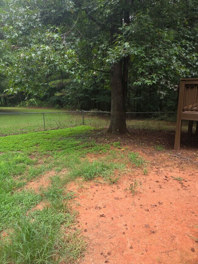 Building Photo - 220 Big Oak Cir