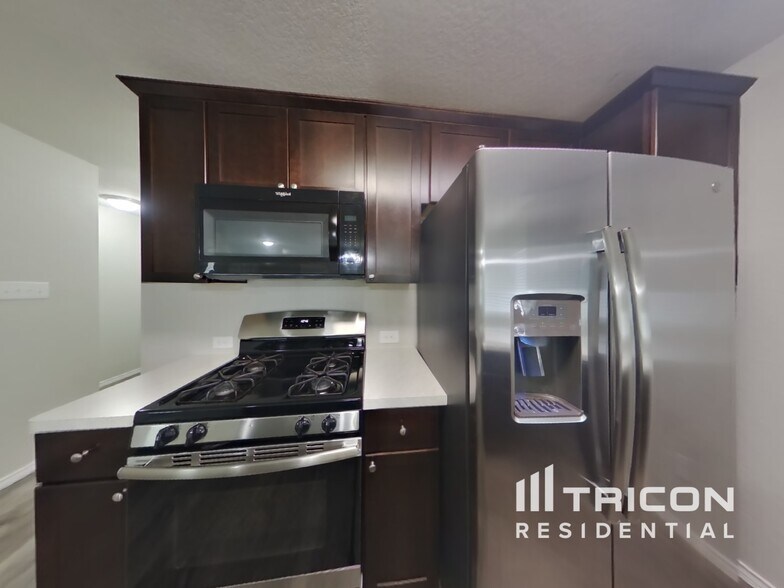 Building Photo - 8443 Amistad Cove