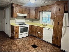 Building Photo - 234 Clark Ave