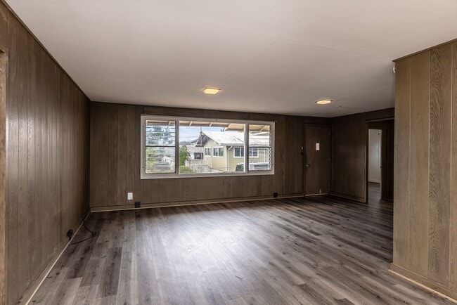 Building Photo - 1644 Palolo Ave