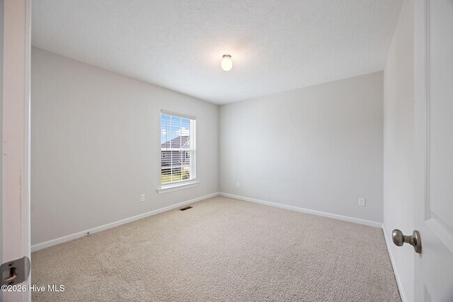 Building Photo - 424 Arrowwood Dr