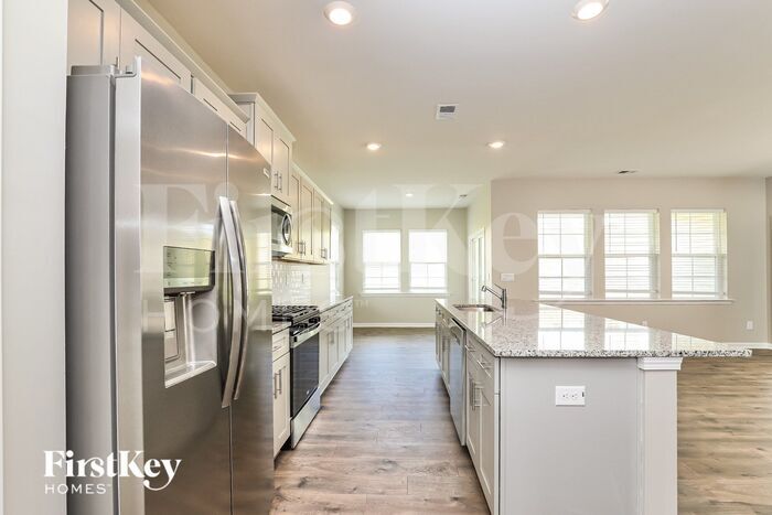 Building Photo - 353 Willowbrooke Way