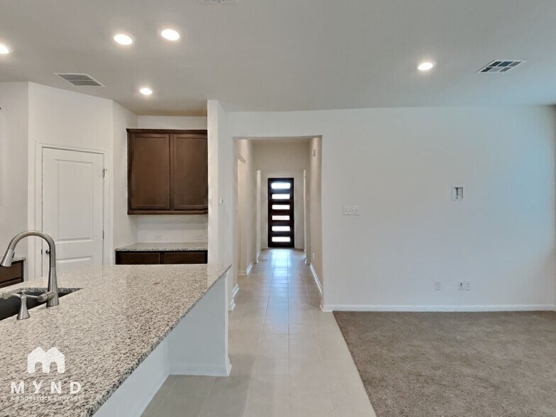 Building Photo - 1109 Mulberry Oak Ln