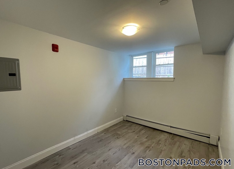 Building Photo - 233 Lafayette St
