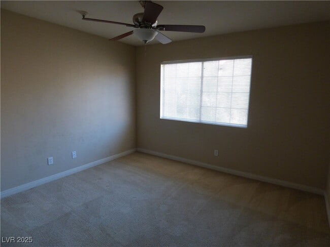 Building Photo - 2750 S Durango Dr
