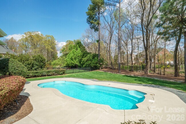 Building Photo - 12004 Camargo Ct