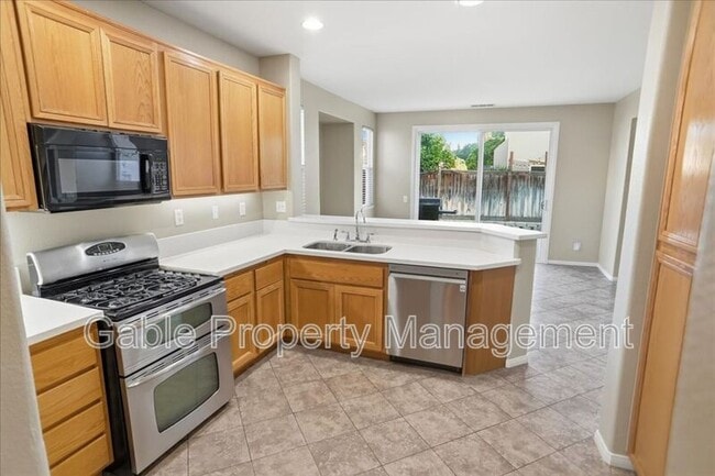 Building Photo - 30319 W Cedar Oak Ln