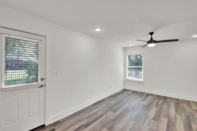 Building Photo - 2101 Benwick Cir