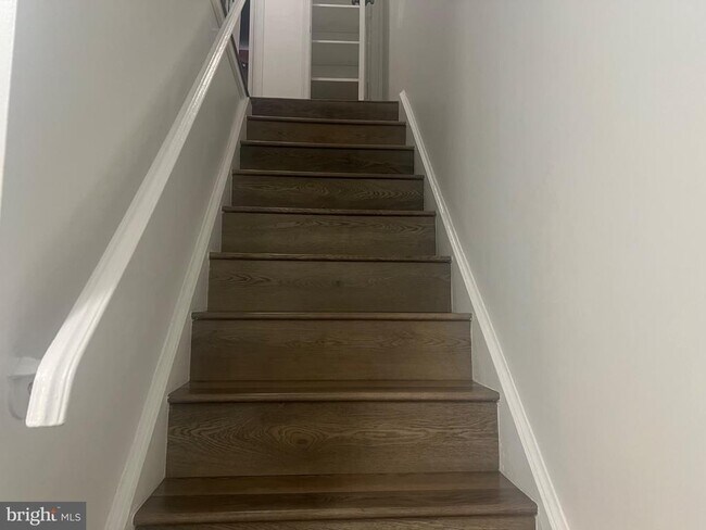 Building Photo - 8826 Stauffer Rd